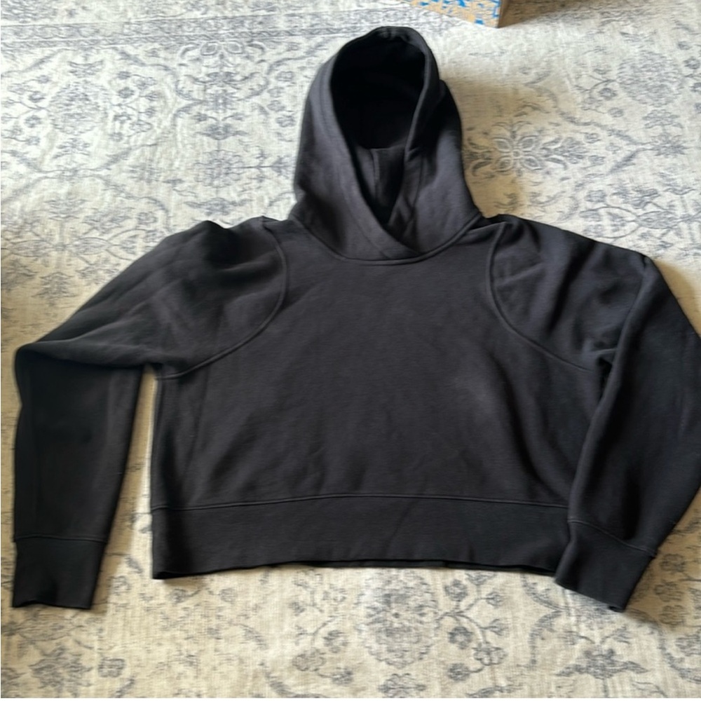 Lululemon Women's loungeful cropped hoodie